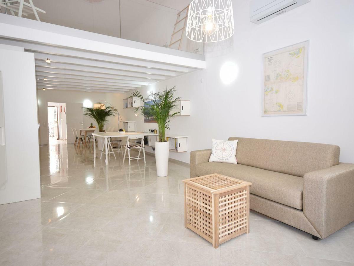 Modern Holiday Home In Olh O With Terrace 奥良 外观 照片